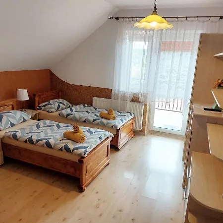 Nocleg Hotel Nad Stawami Brzostek Екстер'єр фото