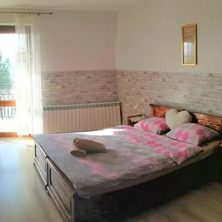 Nocleg Hotel Nad Stawami Brzostek Екстер'єр фото